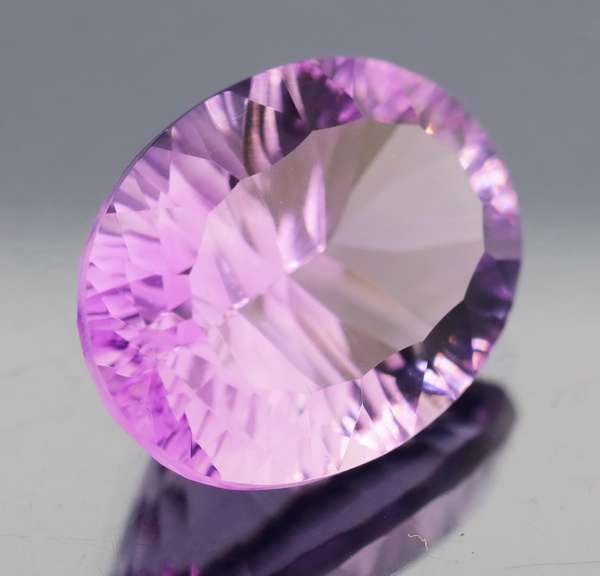 Gorgeous 15.81ct natural vibrant lilac Amethyst