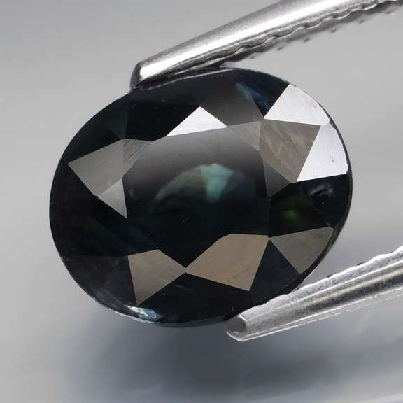 Heated only! 2.97ct midnight blue green Sapphire