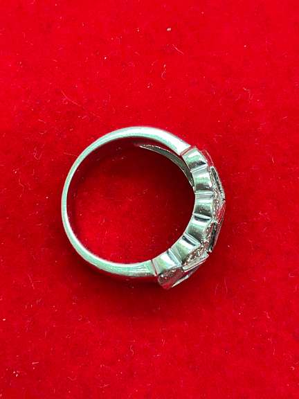 LADIES 14K WHITE GOLD , DIAMOND AND TANZANITE RING