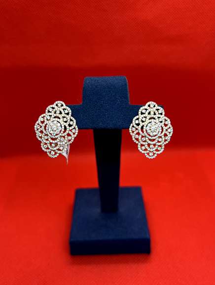 UNUSUAL 18K ROSE GOLD EARRINGS WITH 2.50 CARATS OF DIAMOND