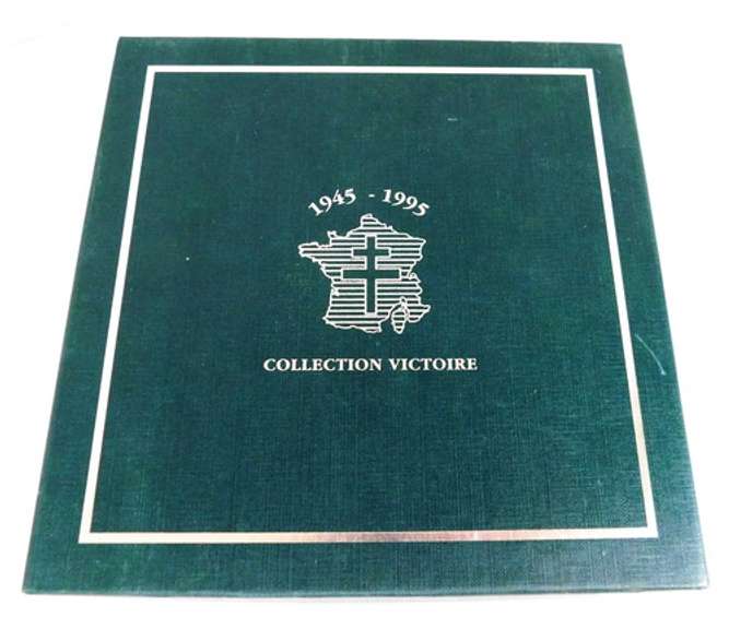 Tresor French World War II Victory Medal Set in Box