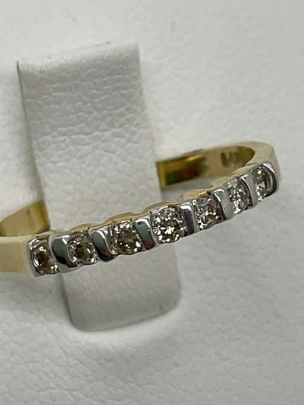 14K YELLOW GOLD AND DIAMOND BAND