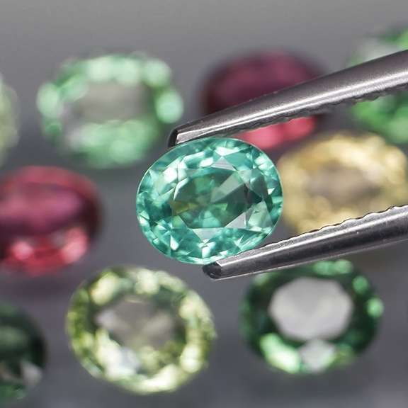 Fancy color! Untreated! 5.78ct VS Tourmaline set
