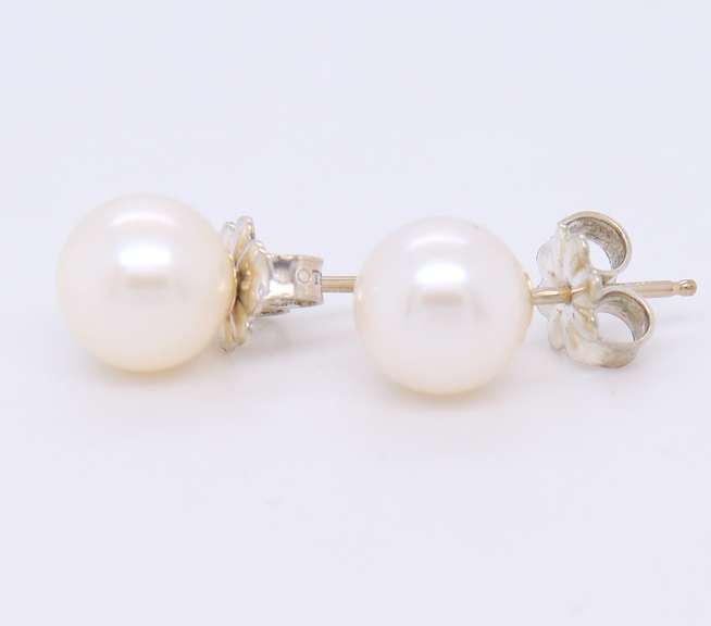 Tiffany & Co Ziegfeld 7.5mm Pearl Cultured Pearl Earrings