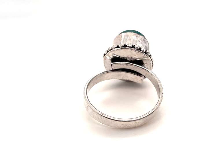 Precious Green Oval Onyx in Tibet Silver Beaded Design Ring