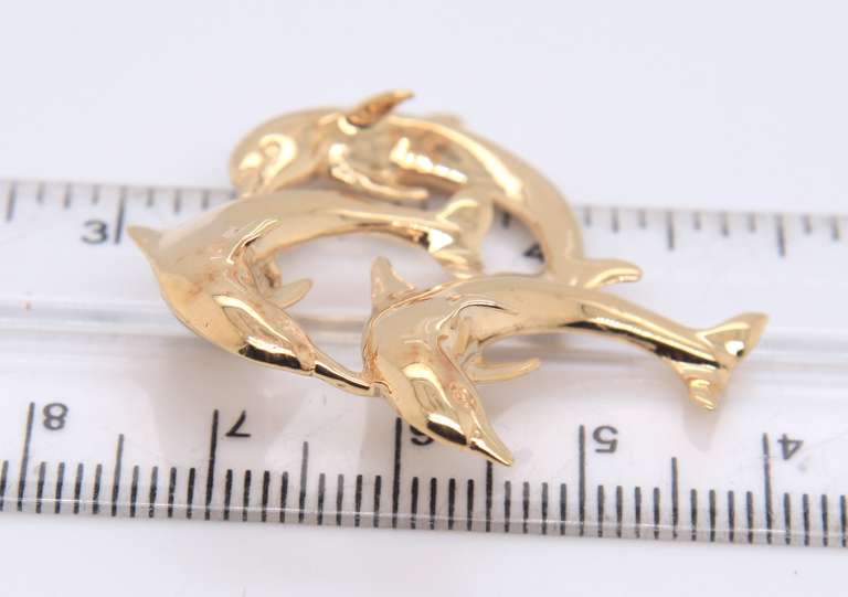 Favorite Yellow Gold 3 Dolphin Pendant
