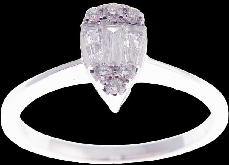 Sleek 18k White Gold Teardrop Diamond Cluster Ring