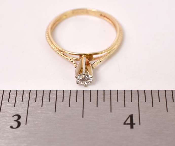 Dazzling Solitaire Diamond Ring in 14K Yellow Gold