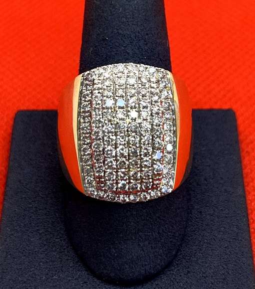 MENS 10K YELLOW GOLD RING WITH 2.10 CARATS OF DIAMOND