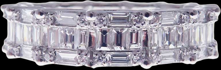 Gorgeous 18kt Solid White Gold & Diamond Ring- 2.10 CTTW of Diamonds!
