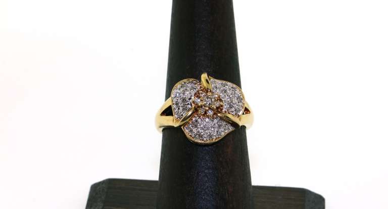 Pretty 14kt Yellow Gold Pavé Diamond Ring
