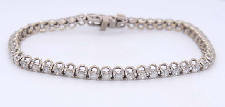 Unforgettable White Gold 3.50ctw Diamond Tennis Bracelet