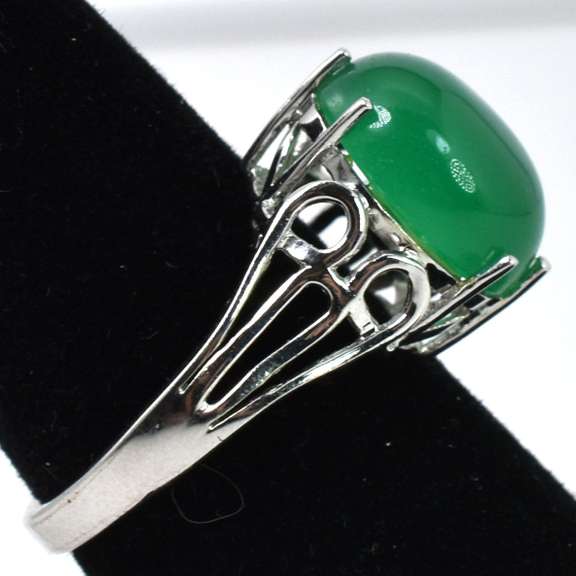 Green Stone Ring