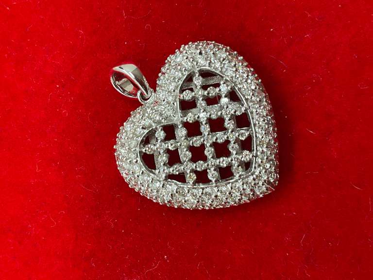14K WHITE GOLD AND DIAMOND HEART PENDANT