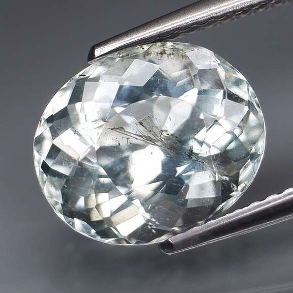 Simply ravishing 3.52ct platinum blue Aquamarine