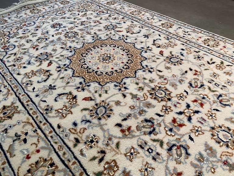 SILK & WOOL PERSIAN NAIN RUNNER 10'