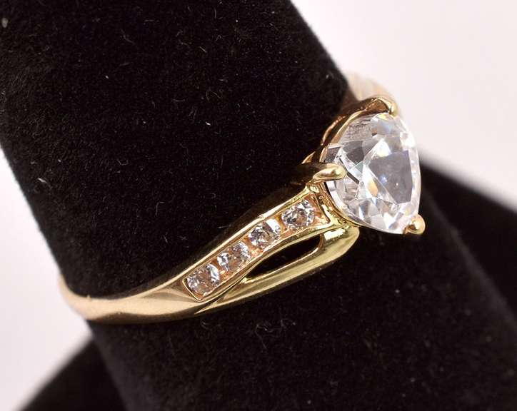 Precious CZ Heart Ring in Yellow Gold