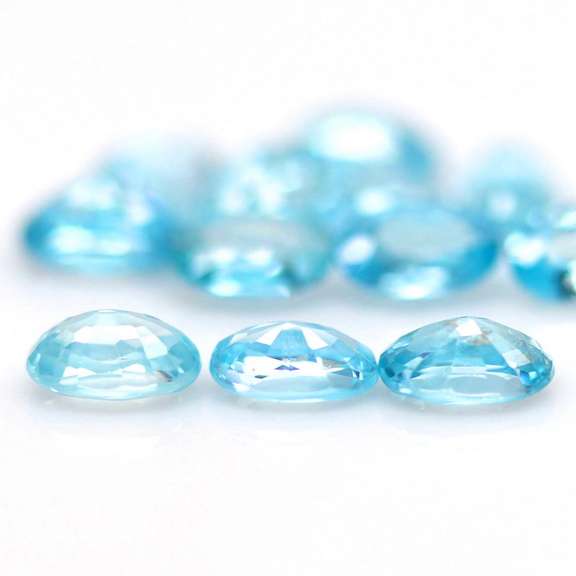 Brilliant 8.39ct sky blue Zircon set