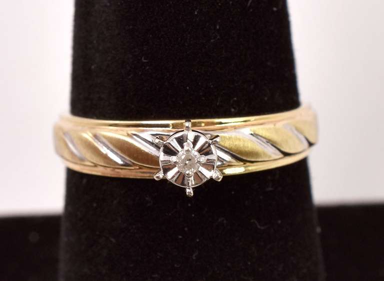 Mesmerizing Engagement Style Diamond Ring in Yellow Gold
