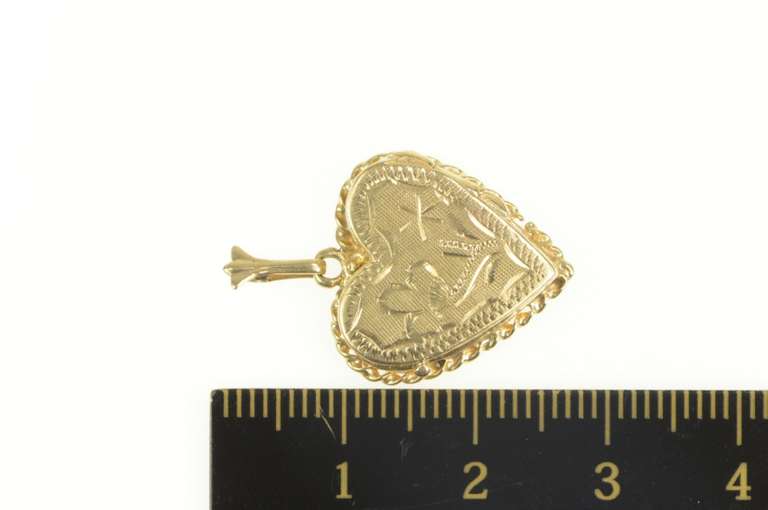 14K Yellow Gold Retro Diamond Cut Flower Heart Photo Locket Pendant