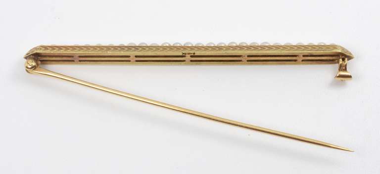 Fashionable Vintage Pearl Bar Brooch