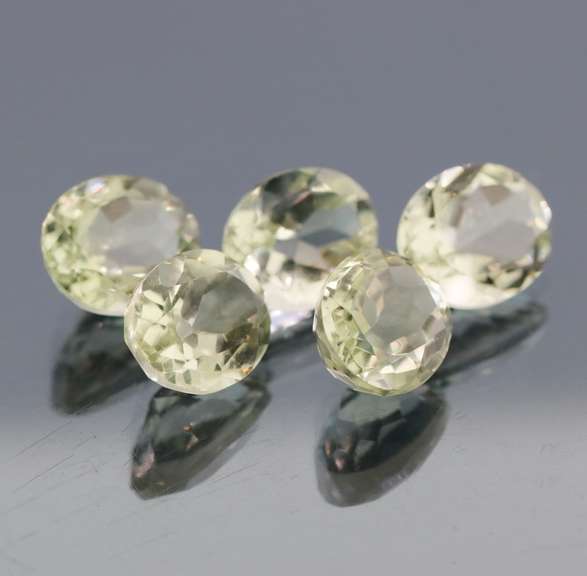 Brilliant 16.77ct natural platinum green Amethyst set