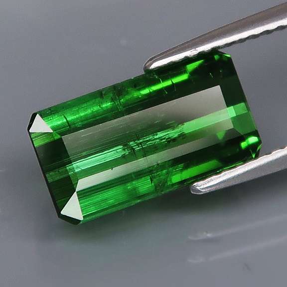 Glistening 3.30ct electric chrome green Tourmaline