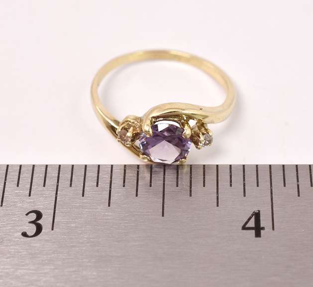 Incredible Color Change Sapphire Ring in Yellow Gold