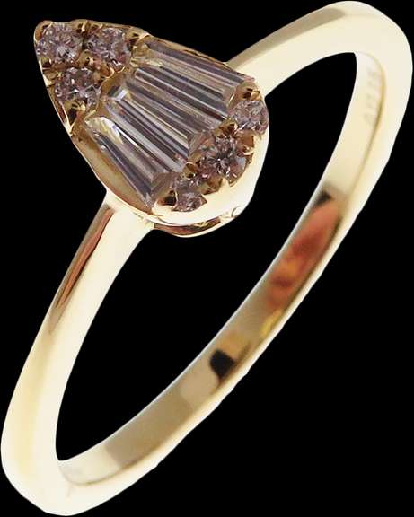 Exciting 18kt Yellow Gold Teardrop Diamond Ring