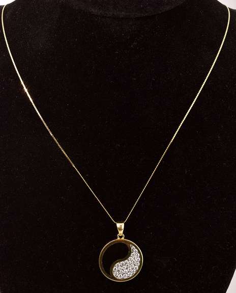 Sensational Yin-Yang Diamond Pendandant Necklace in 14K Yellow Gold