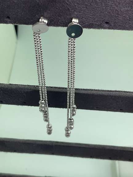 14K WHITE GOLD DANGGLING EARRINGS