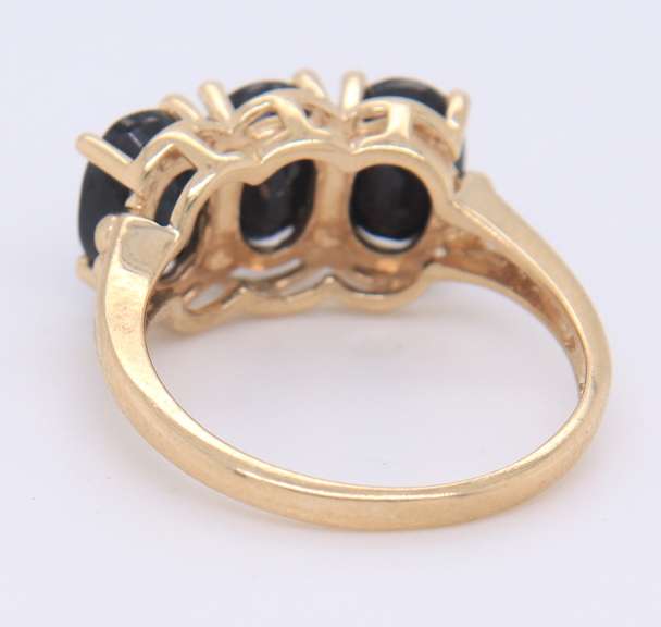 Gorgeous Yellow Gold Garnet Cocktail Ring