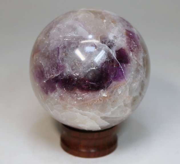 Gorgeous color! 1,144ct Amethyst sphere