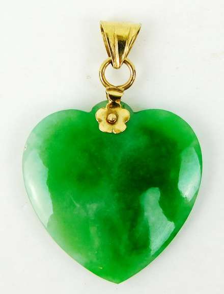 Vintage 14K Large Green Jade Heart Pendant