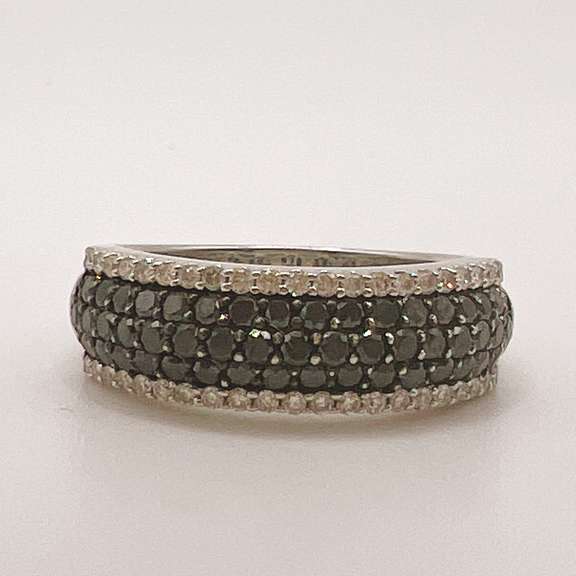 10kt White Gold & Diamond Band Ring