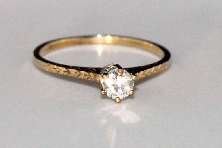 Stunning Diamond Solitaire in 14k