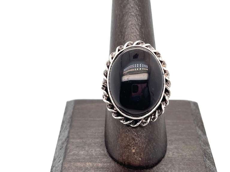 🕷Eerie 🕷 Oval Black Onyx Tibetan Silver Rope Design Ring