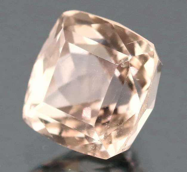 Remarkable 5.33ct high fire platinum pink Kunzite