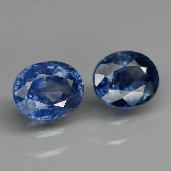 Heated only 1.12ct navy blue Sapphire set