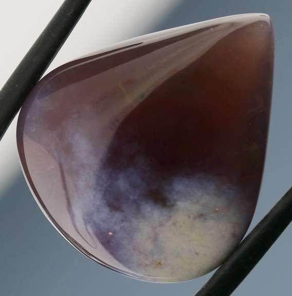 Glowing 29.50ct untreated Chalcedony cabochon