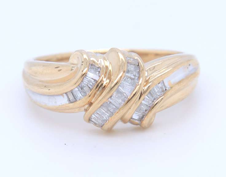 Handsome Yellow Gold Diamond Band
