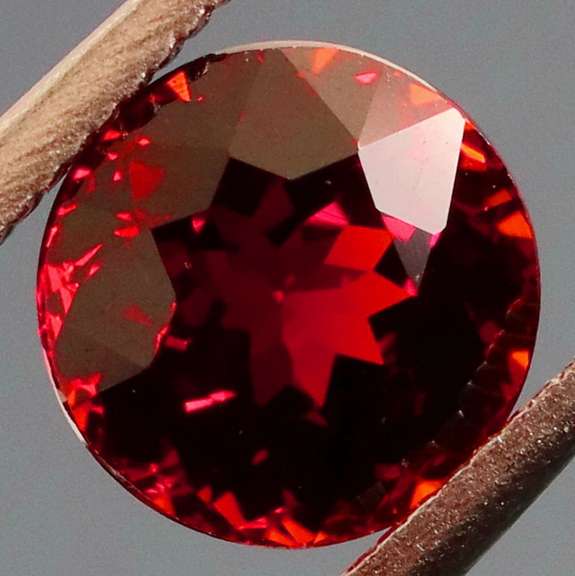 Top grade VVS 1.29ct red Spessartite garnet solitaire