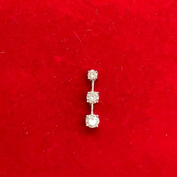 14K WHITE GOLD DIAMOND PENDANT