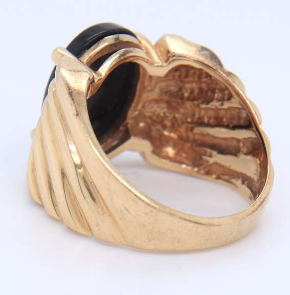 LADIES 10K GOLD AND ONYX RING