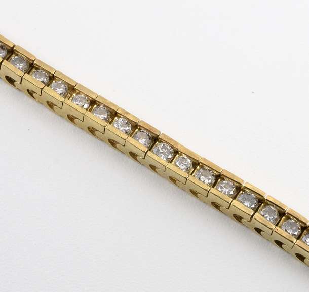Smooth Diamond Box Link Bracelet