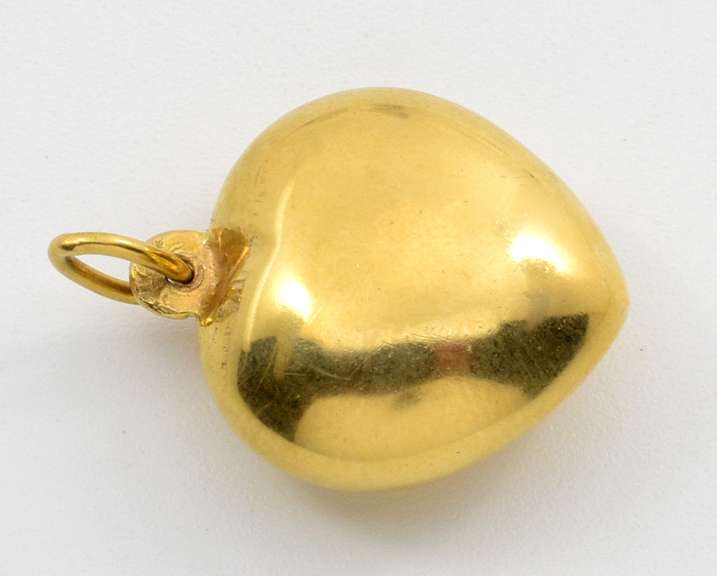 Always Popular 14k Puffed Heart Pendant