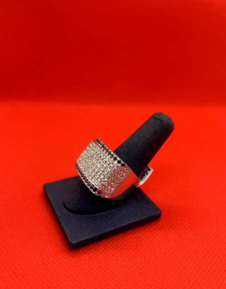 IMPRESSIVE MENS 10K WHITE GOLD RING WITH 4.25 CARATS OF DIAMOND
