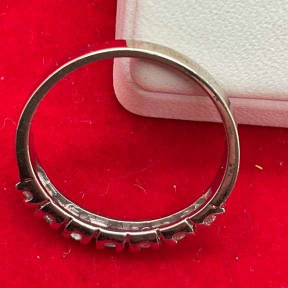 LADIES 14K WHITE GOLD AND DIAMOND BAND