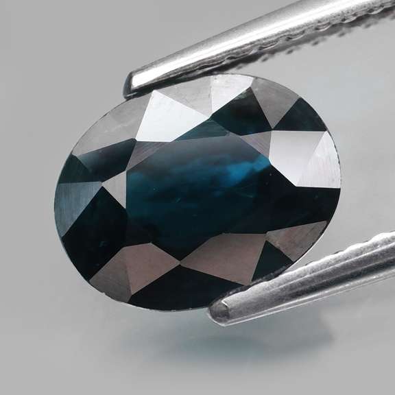 Gorgeous 2.49ct HEATED ONLY midnight blue Sapphire