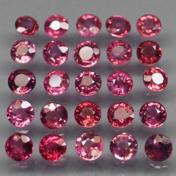 Simply stunning 3.82ct unheated Sapphire set